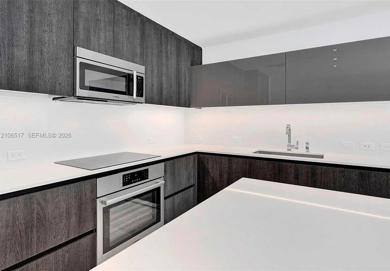 Rise Condo — Photo 4