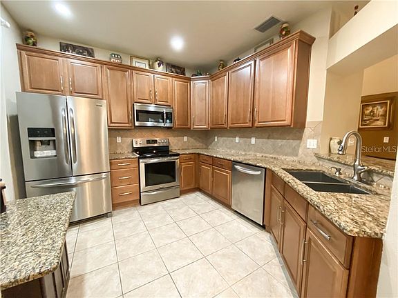 3rd image of 6839 Breezy Palm Dr