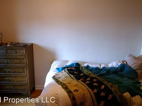 4th image of 2317 W Ainslie St #3
