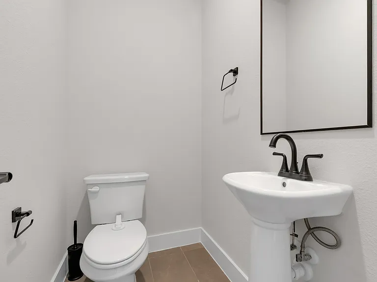 1028 Bastion Ct — Photo 6