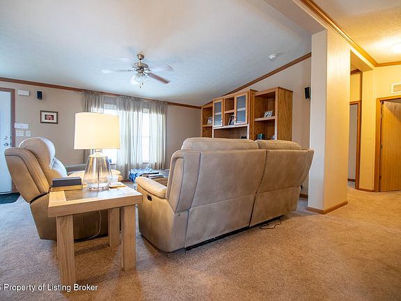 5th image of 615 2nd Ave NW