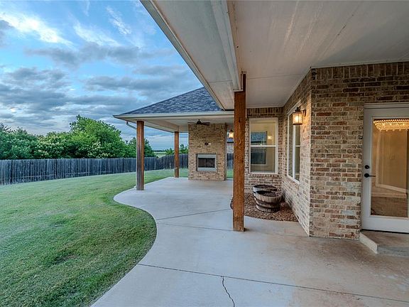 4th image of 13529 Cobblestone Curve Rd