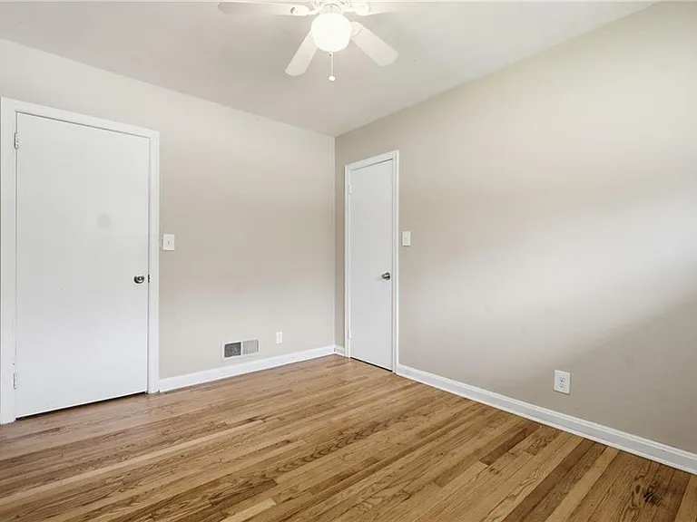 2140 Oakawana Dr NE — Photo 36