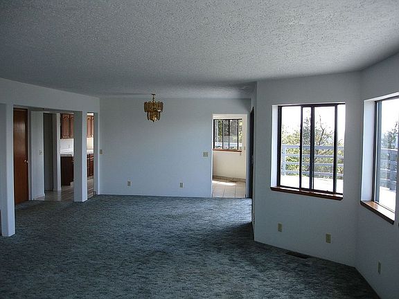 Large rooms with views