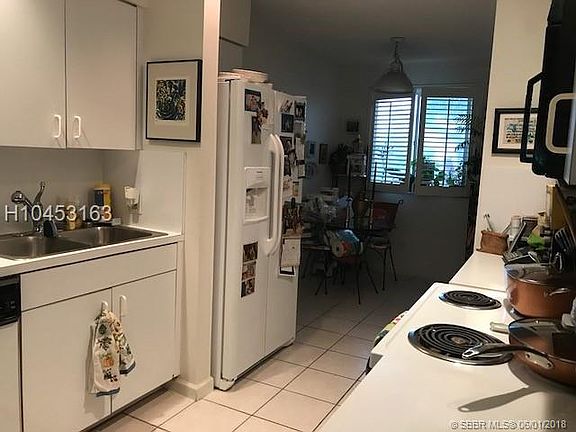 3rd image of 10985 W Broward Blvd