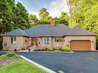 718 N Old Suman Rd, Valparaiso, IN 46383