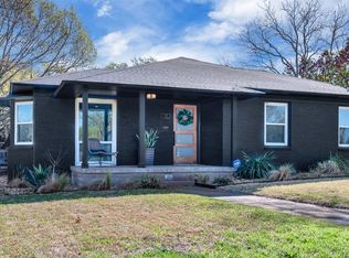 102 S Plymouth Rd, Dallas, TX 75211
