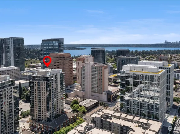 10608 NE 9th Place #TH2, Bellevue, WA 98004