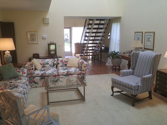 3rd image of 29 Cedar Ln N