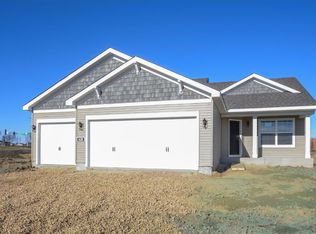 713 Boulder Pass, Jordan, MN 55352