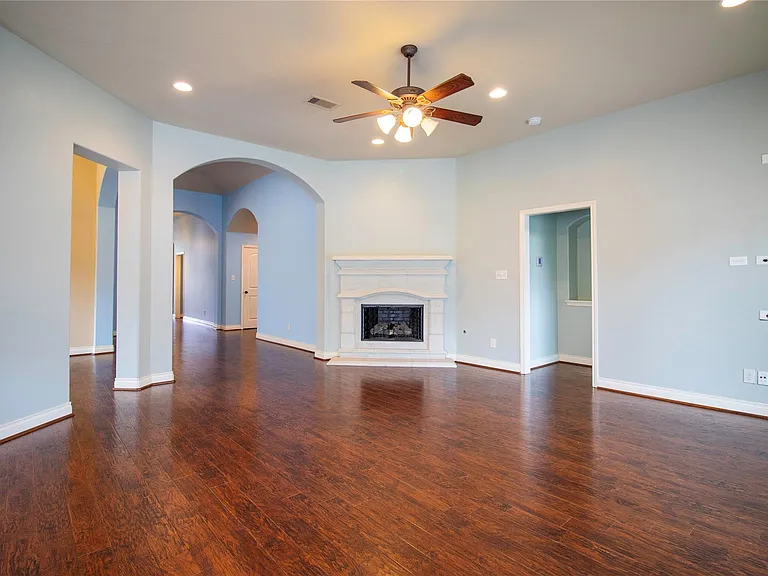 2019 Sunset Springs Dr — Photo 16