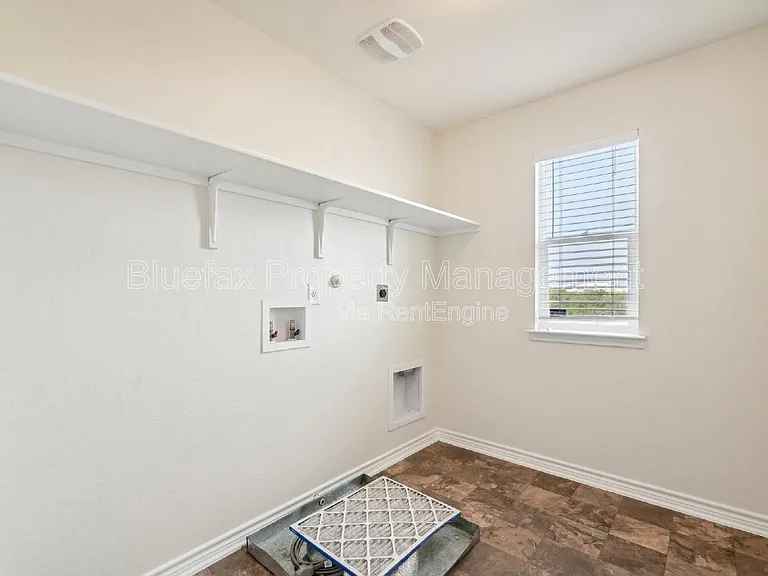 3306 Putnam Flds — Photo 22