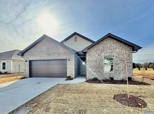 12444 Whitcomb Cir, Athens, AL 35613