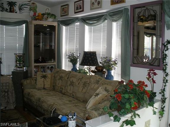 3rd image of 4691 Lafayette Ln W