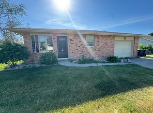 400 Kings Lynn Rd, Stoughton, WI 53589