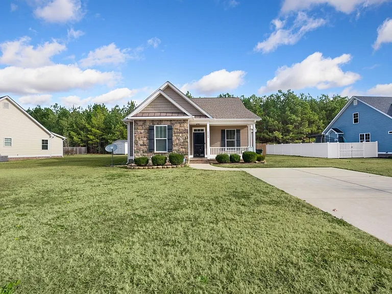 2508 Chelsea Dr NW — Photo 4