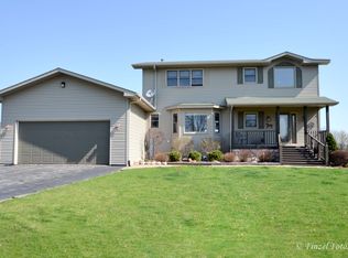 10312 Arabian Trl, Woodstock, IL 60098