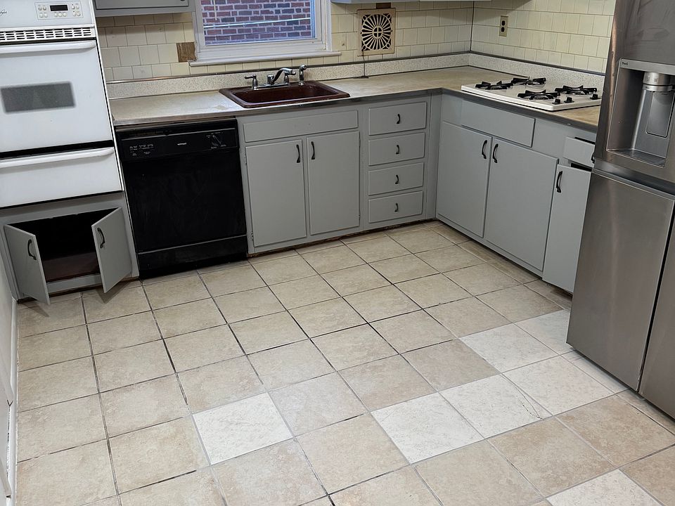 1st image of 7958 Summerdale Ave #2F