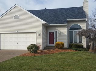 8119 Eagles Crest Ct, Louisville, KY