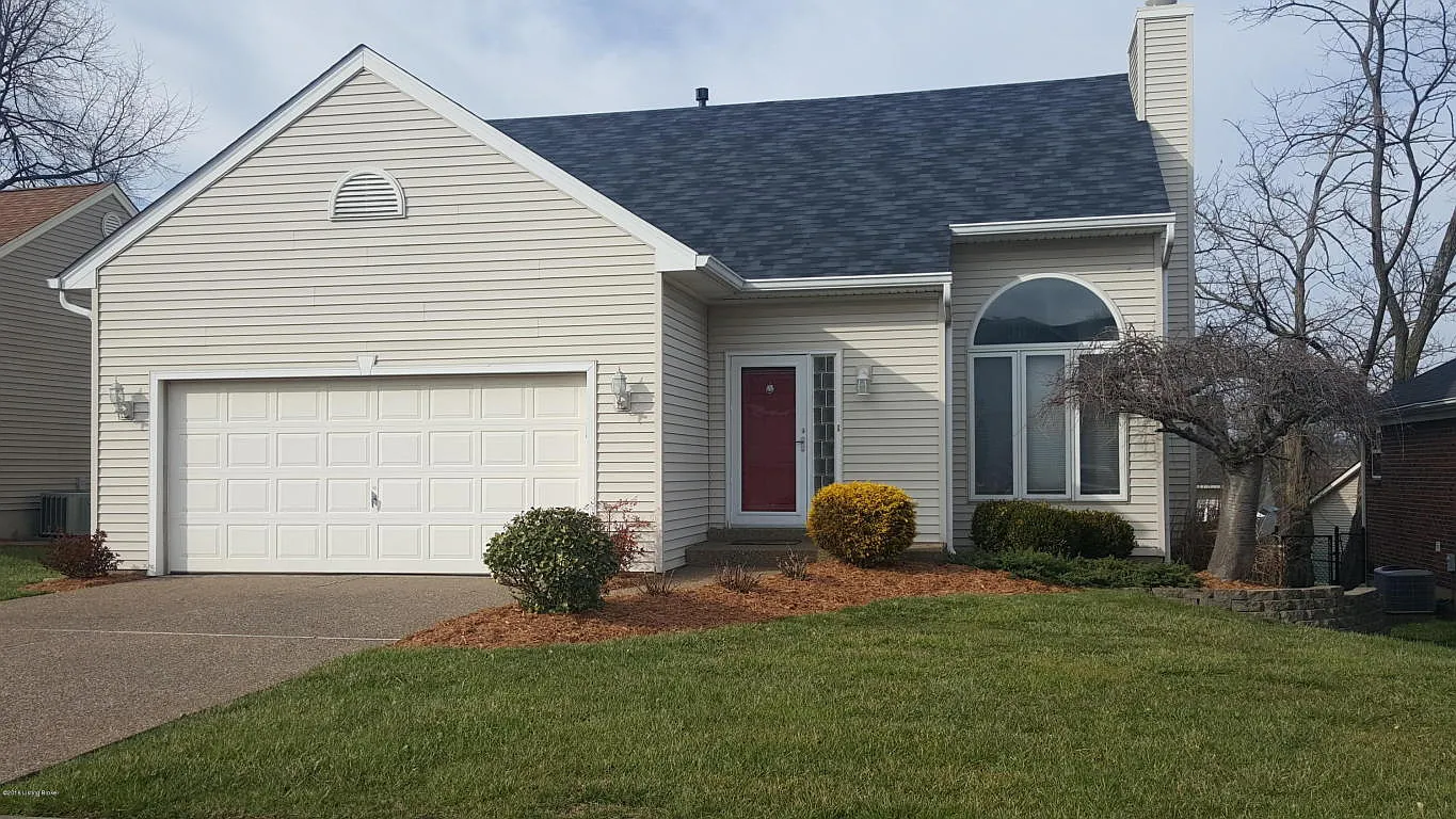 8119 Eagles Crest Ct photo 1