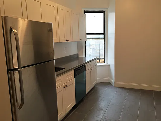 Rented by HFF Realty LLC | media 3