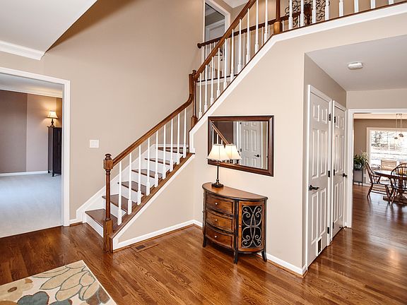 4th image of 3463 Sherbrooke Dr