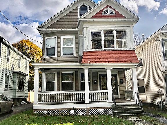 3rd image of 216 Ontario St