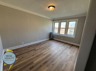 Spacious updated 6 Corners Apartments!, Chicago, IL 60641