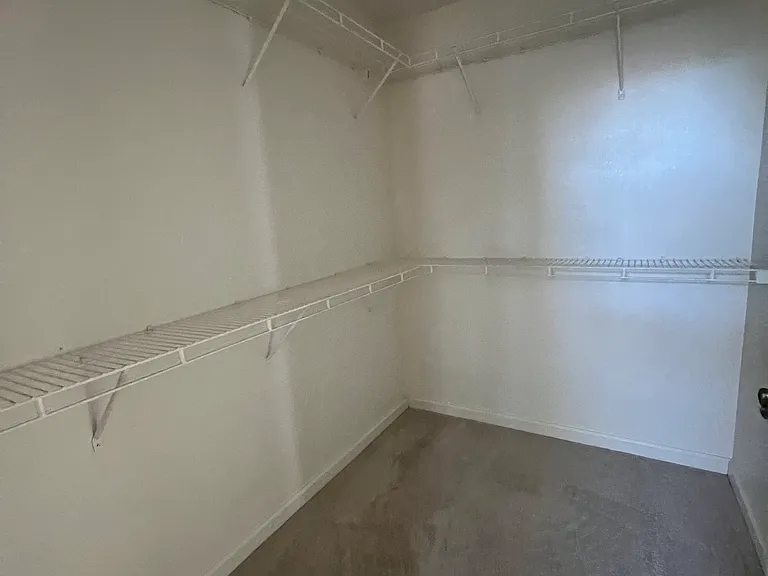 4323 Exmoor Ct — Photo 14