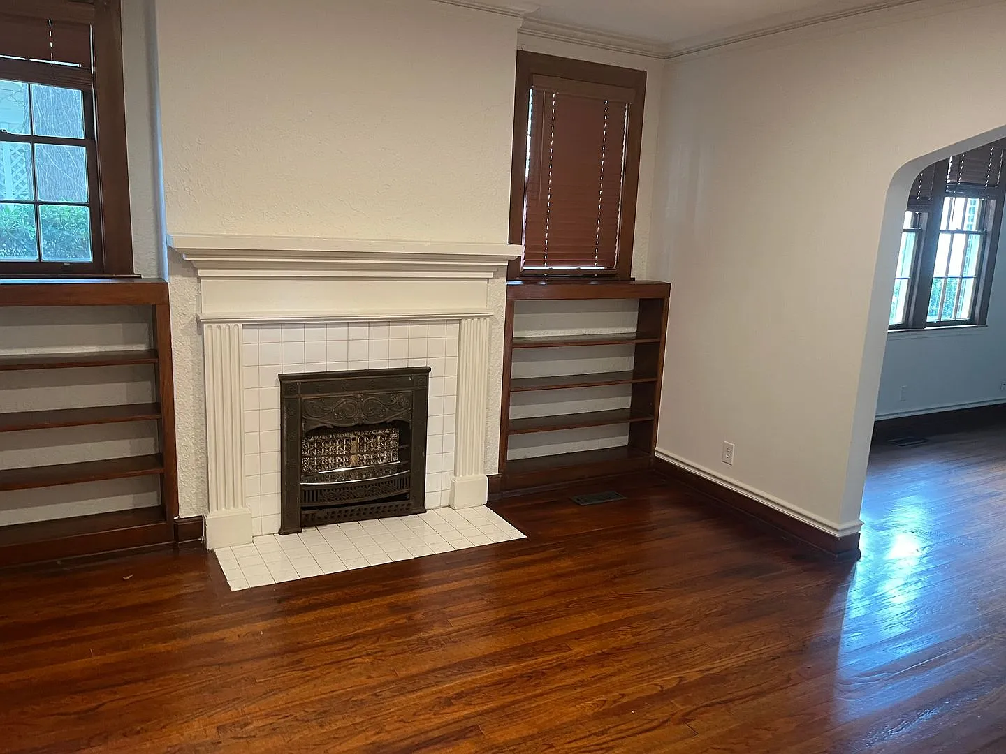 Available Now Only: Prime Downtown Auburn Location! — Photo 2