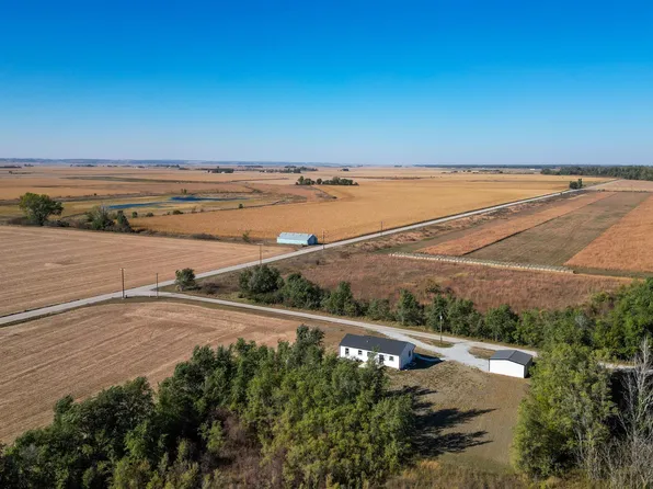 975 County Road 47, Tekamah, NE 68061