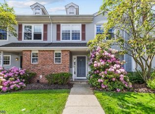 47 Hickory Way, Mount Arlington, NJ 07856
