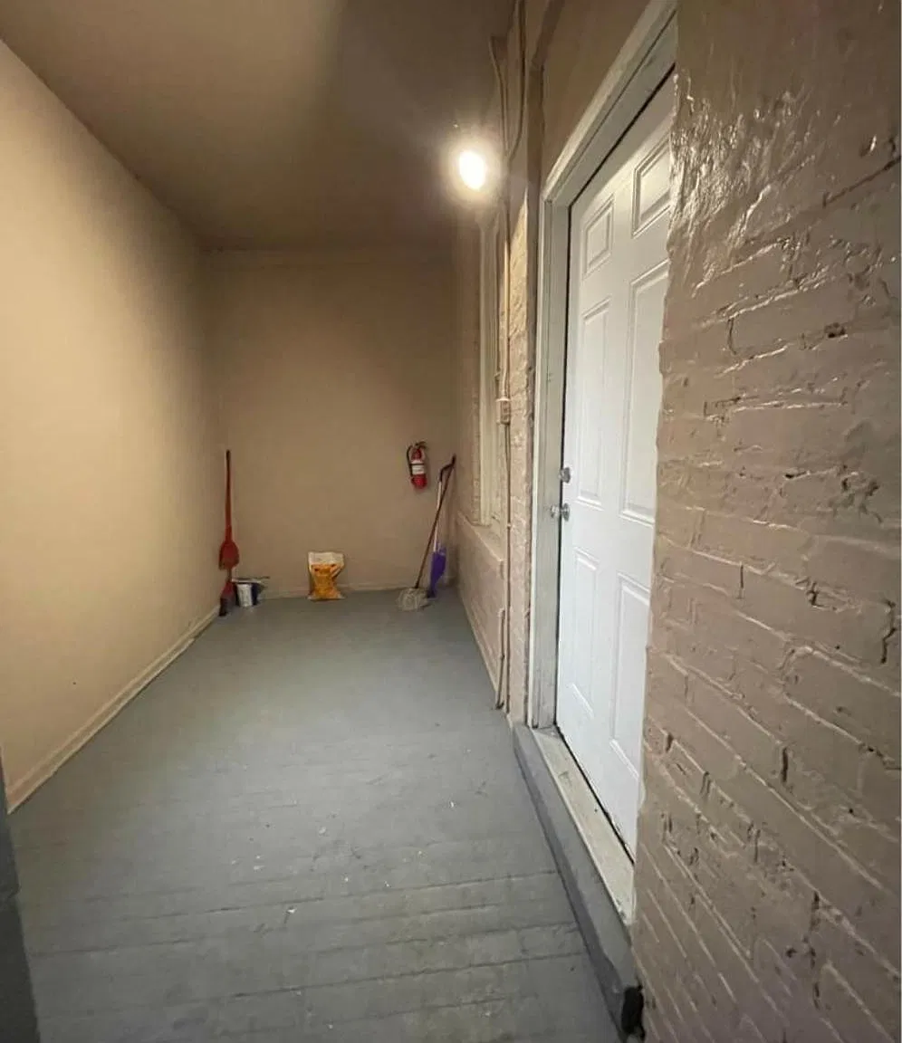 1057 N Springfield Ave — Photo 1