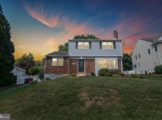 13 Pine Rd, Malvern, PA 19355
