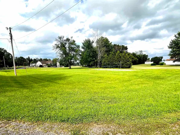 775 1st St NE, Britt, IA 50423