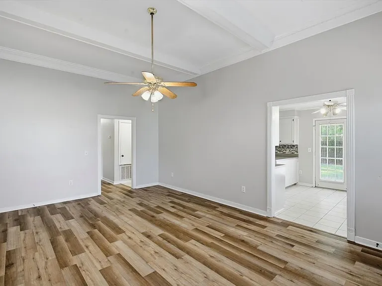 131 Cypress Dr — Photo 10