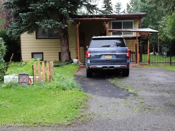 5304 Dorbrandt St, Anchorage, AK 99518