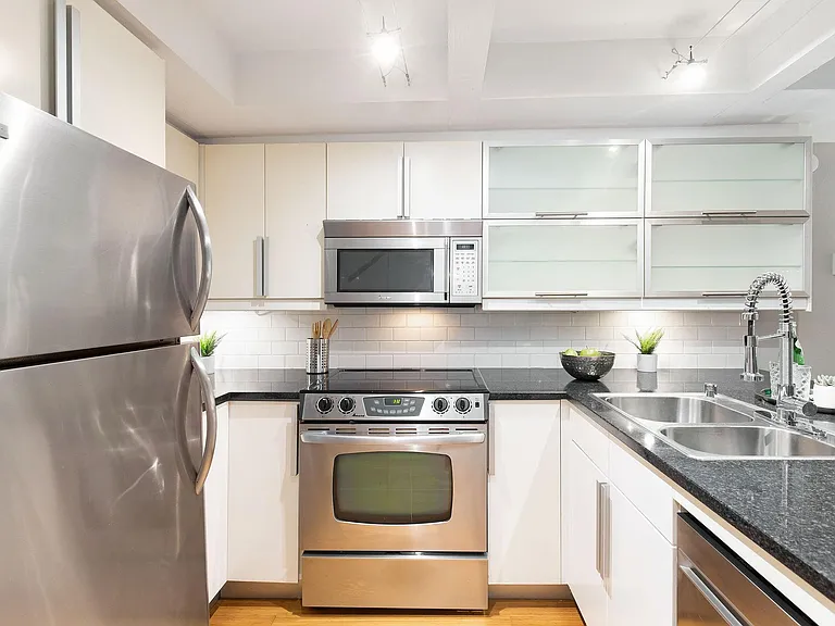 39 Etruria St #2 — Photo 4