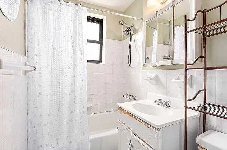 2nd image of 1031 E 108th St APT 3C