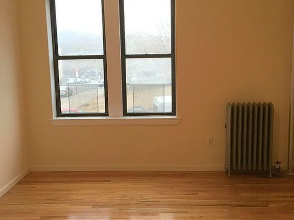 5th image of 603 Isham St APT 2D