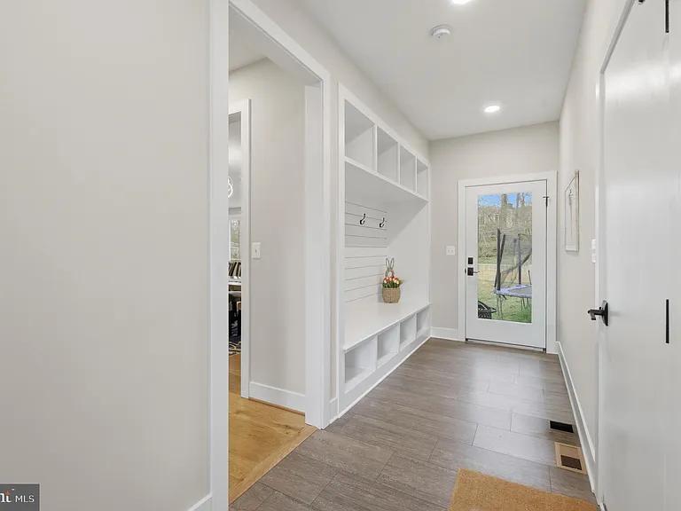 1304 Gahant Rd — Photo 22