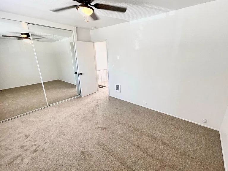 1746 Oliver Ave — Photo 4