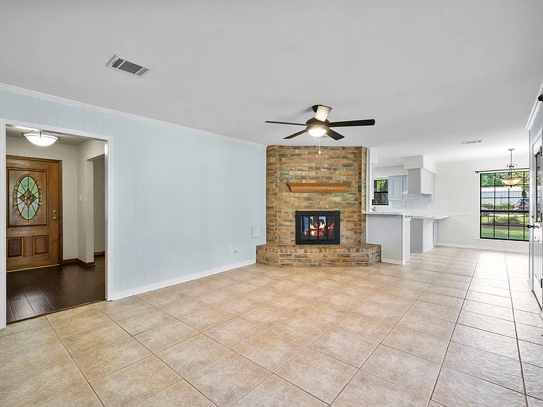 17406 Bobcat Trl — Photo 5
