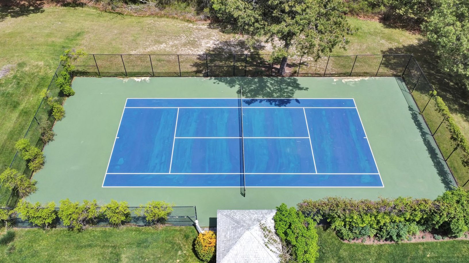  Shared Tennis Court With Owner 
