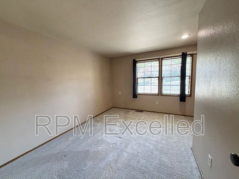 4925 Mill Pond Dr SE — Photo 14