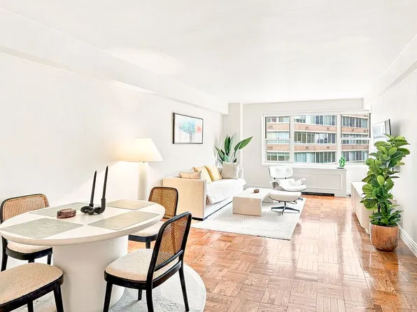 415 E 52nd St APT 4CC, Manhattan, NY 10022