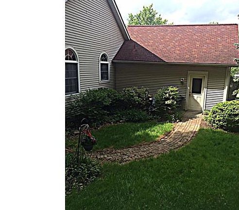4th image of 864 Chaney Dr