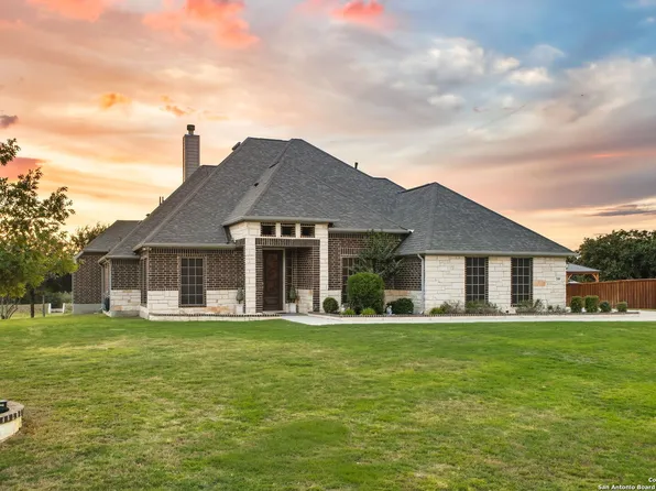 280 Lawrence, Castroville, TX 78009