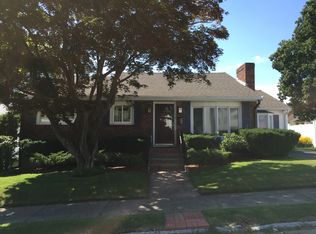 14 Pine St, Watertown, MA 02472