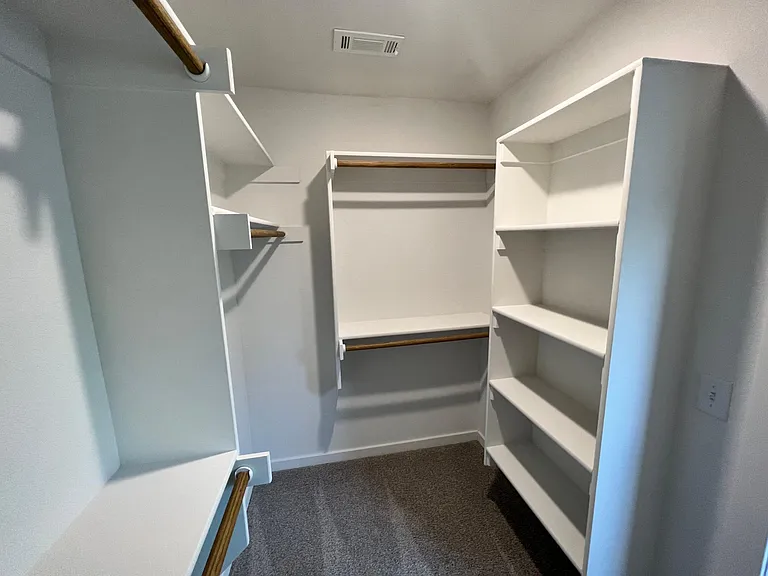 502 Cresswell Dr — Photo 12